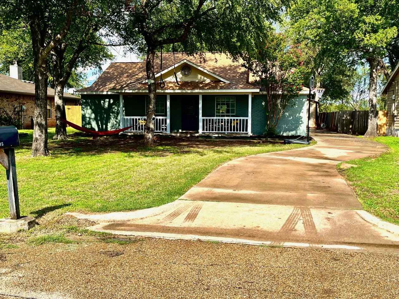 6305 Sydney Dr - Photo 2 of 20