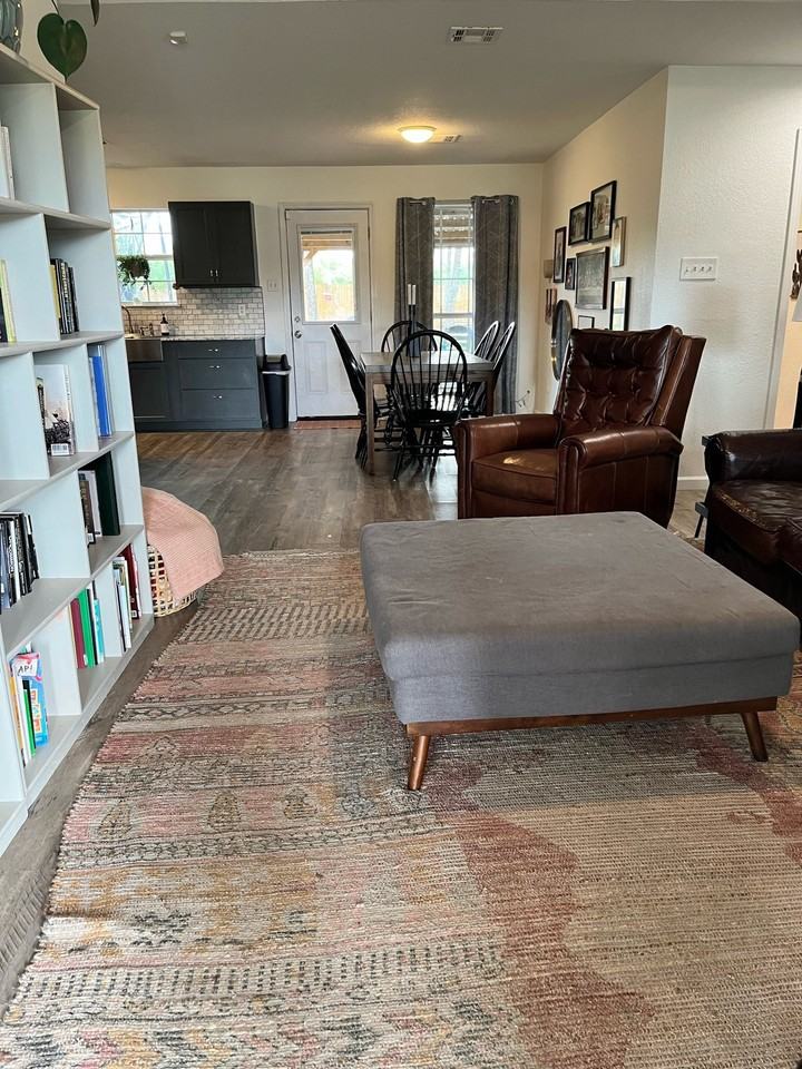 6305 Sydney Dr - Photo 3 of 20