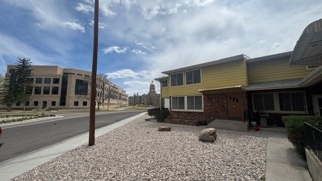 303 Randall Avenue - Photo 2 of 11