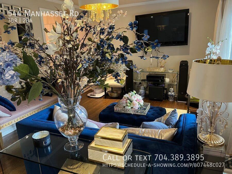 544 Manhasset Rd - Photo 3 of 20