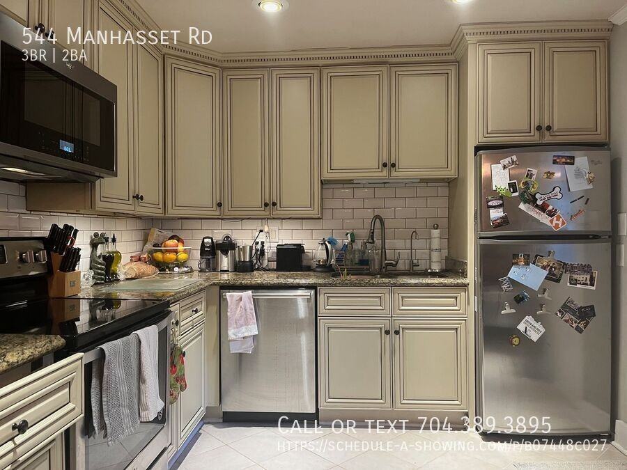 544 Manhasset Rd - Photo 5 of 20