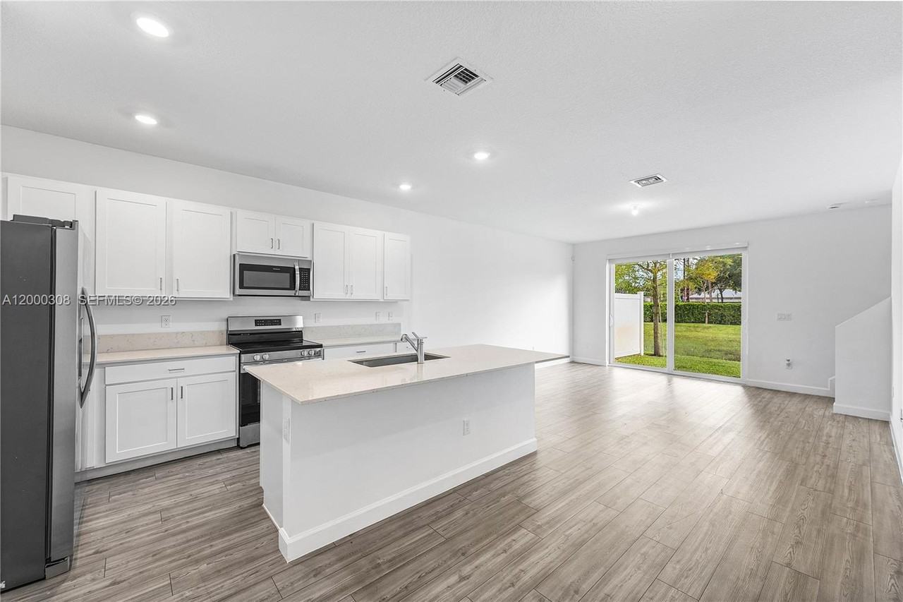 4612 Hollister Avenue #4612 - Photo 5 of 8