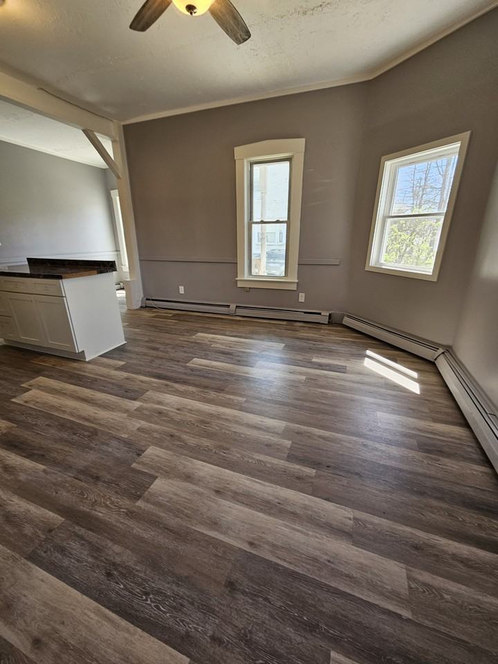 44 South Main Street - Photo 4 of 12