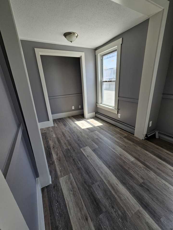 44 South Main Street - Photo 6 of 12