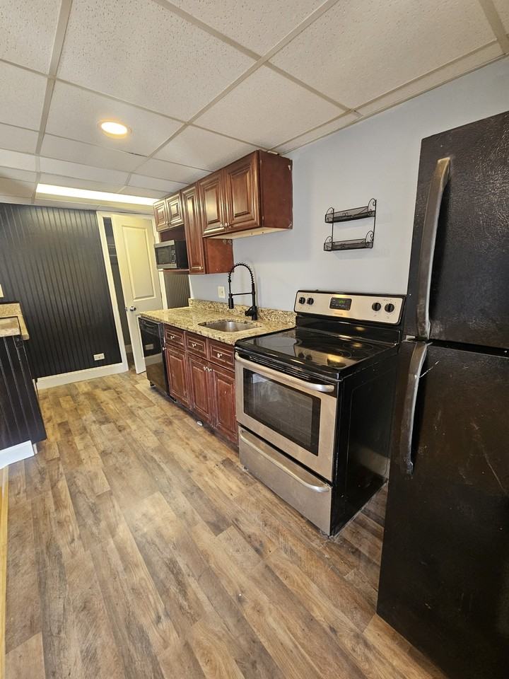 588 Endicott Street North - Photo 3 of 9