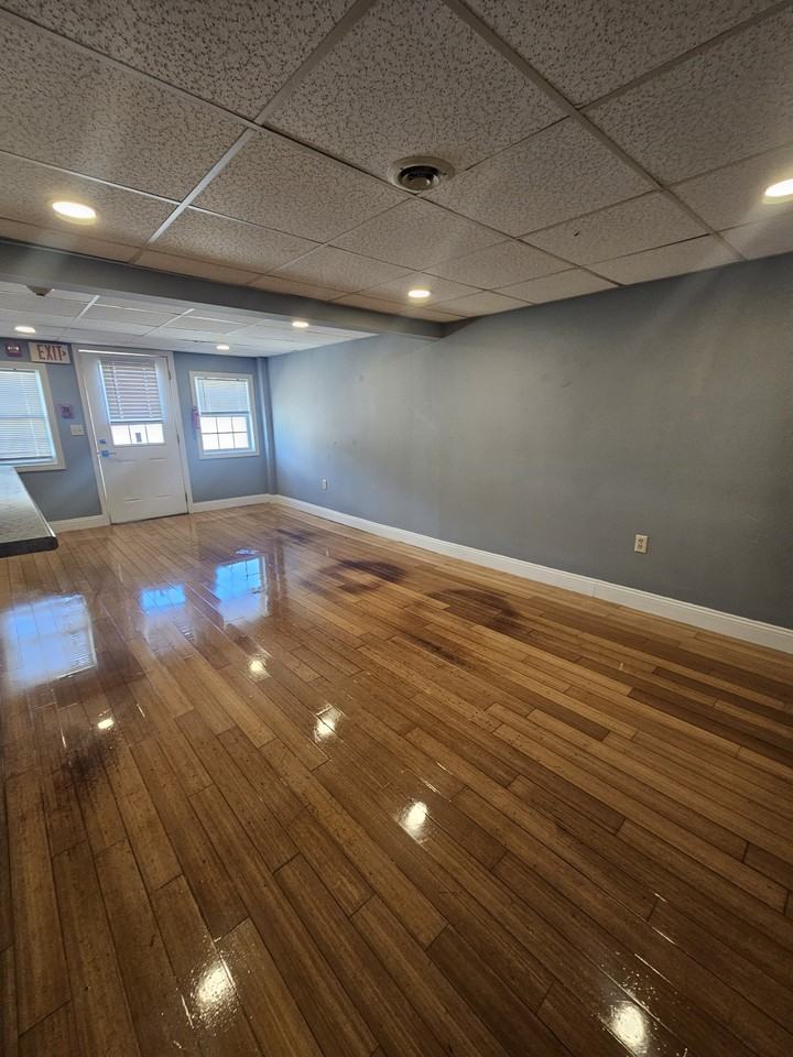588 Endicott Street North - Photo 4 of 9