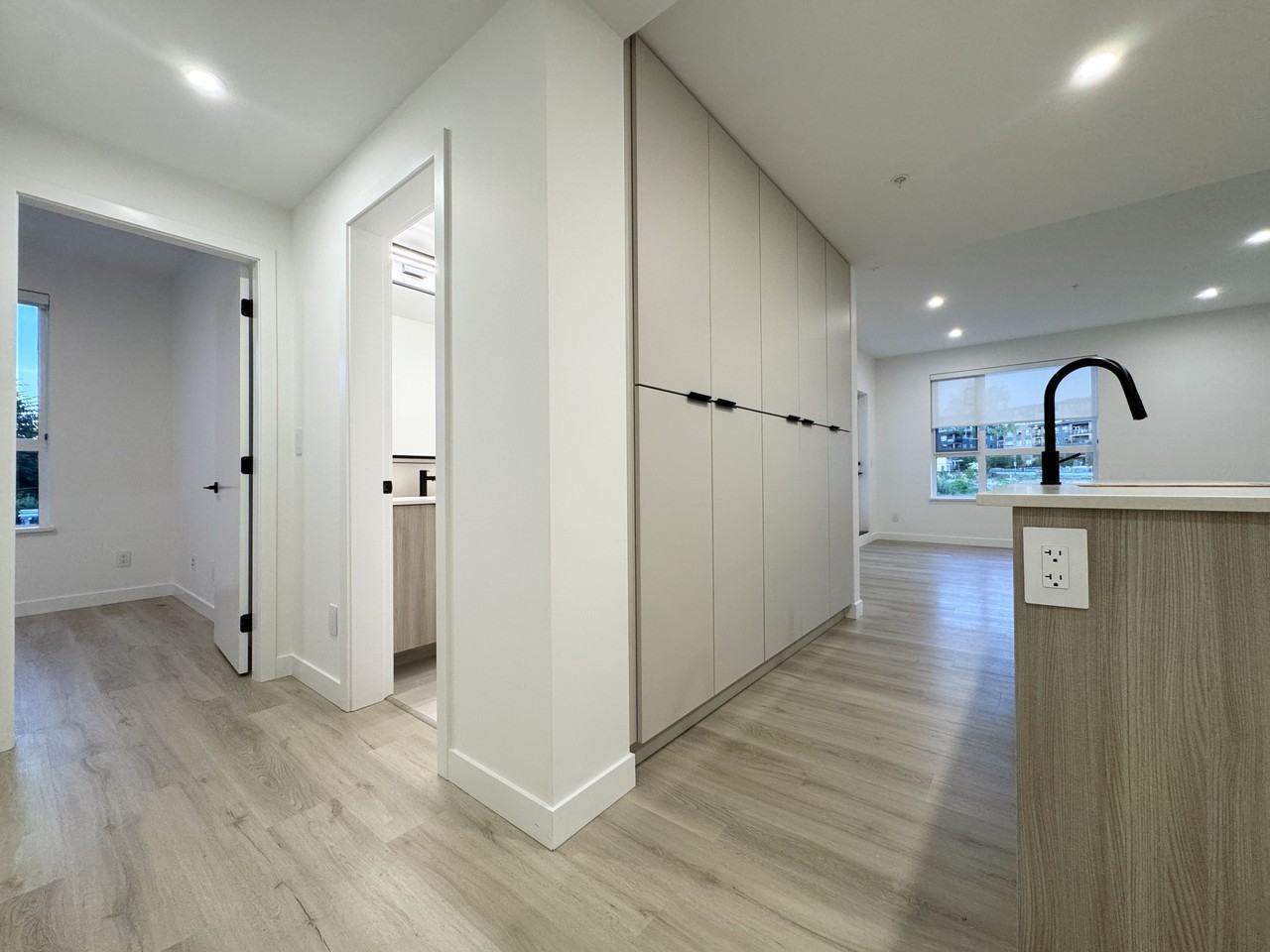 623 Kemsley Avenue #3xx - Photo 4 of 17