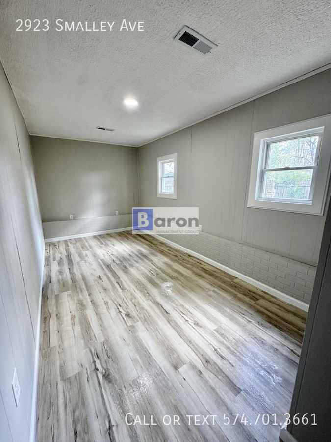 2923 Smalley Ave - Photo 5 of 16