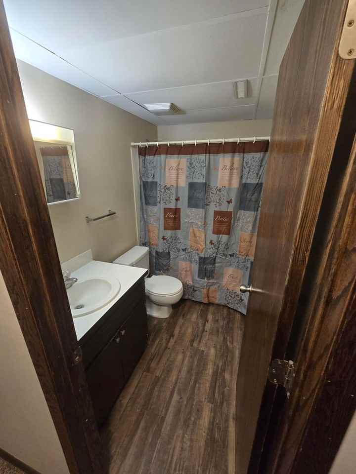 704 1/2 S 11th St - Photo 3 of 15