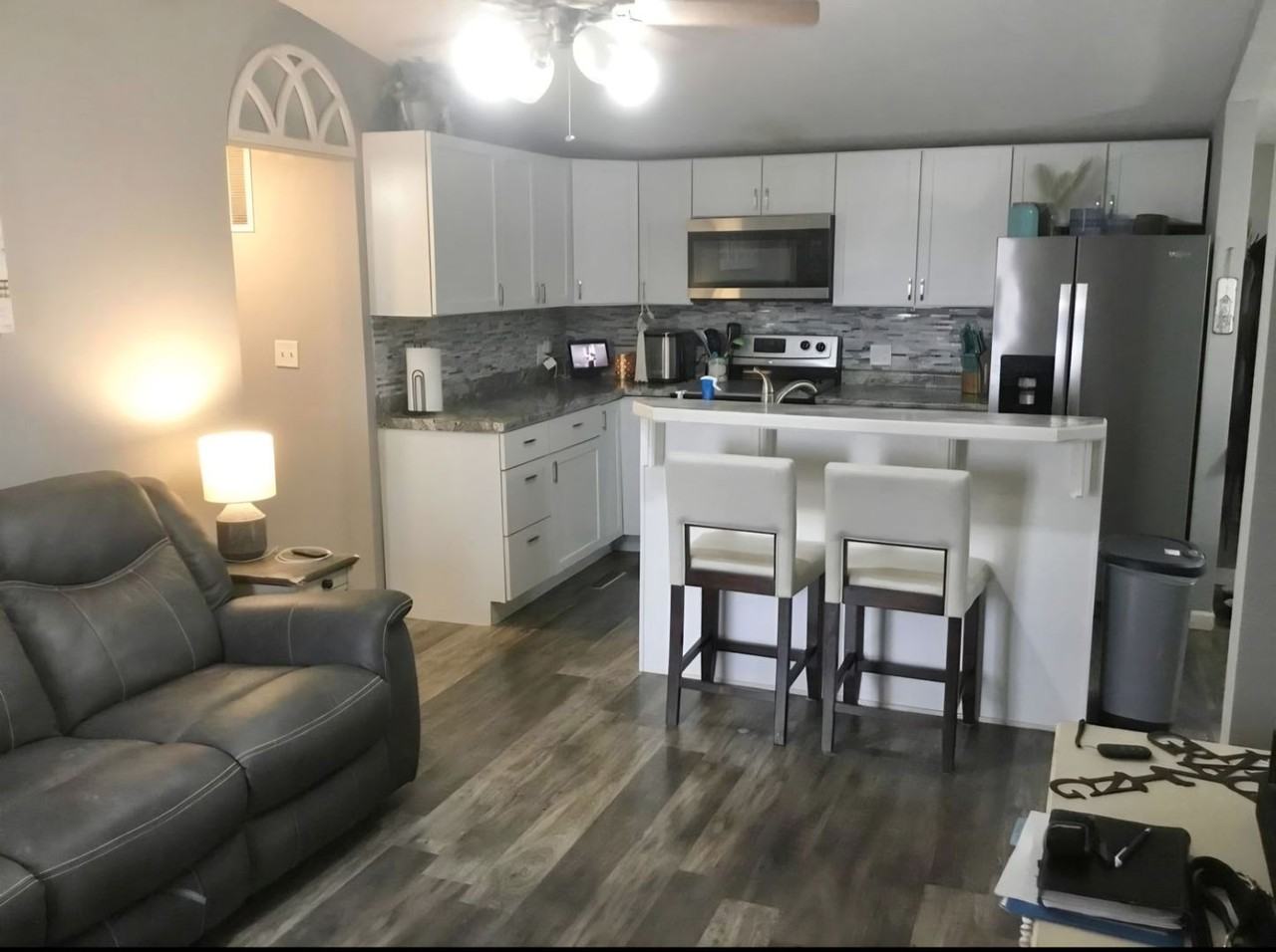 2107 N Eastwood St - Photo 3 of 8