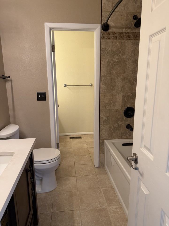 1247 Ceres Dr #1 - Photo 7 of 21