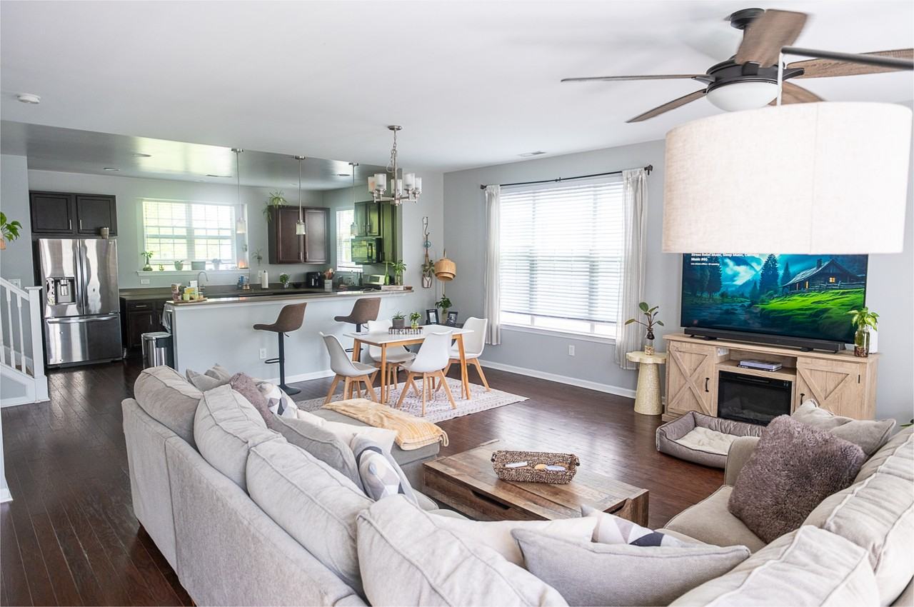 1789 Perla Dr #1 - Photo 4 of 17