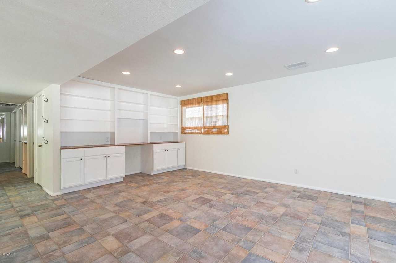 10832 N 38th St - Photo 6 of 19