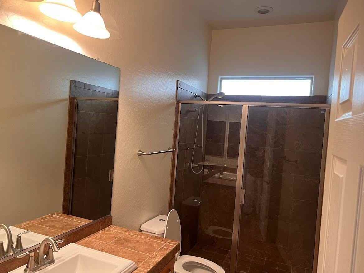 1133 E Buckingham Ave - Photo 5 of 33
