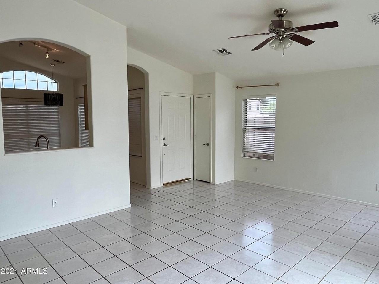7419 W Tina Ln - Photo 4 of 16