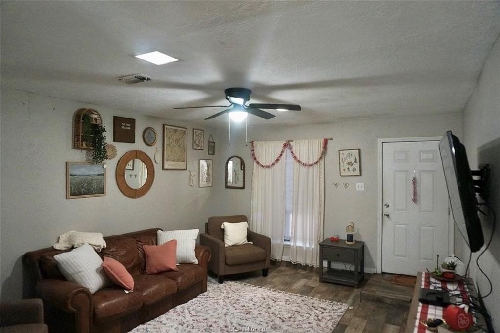 1809 Wilde Oak Cir #A - Photo 2 of 16