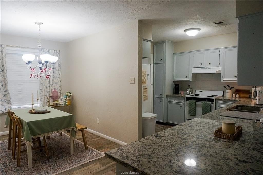 1809 Wilde Oak Cir #A - Photo 3 of 16