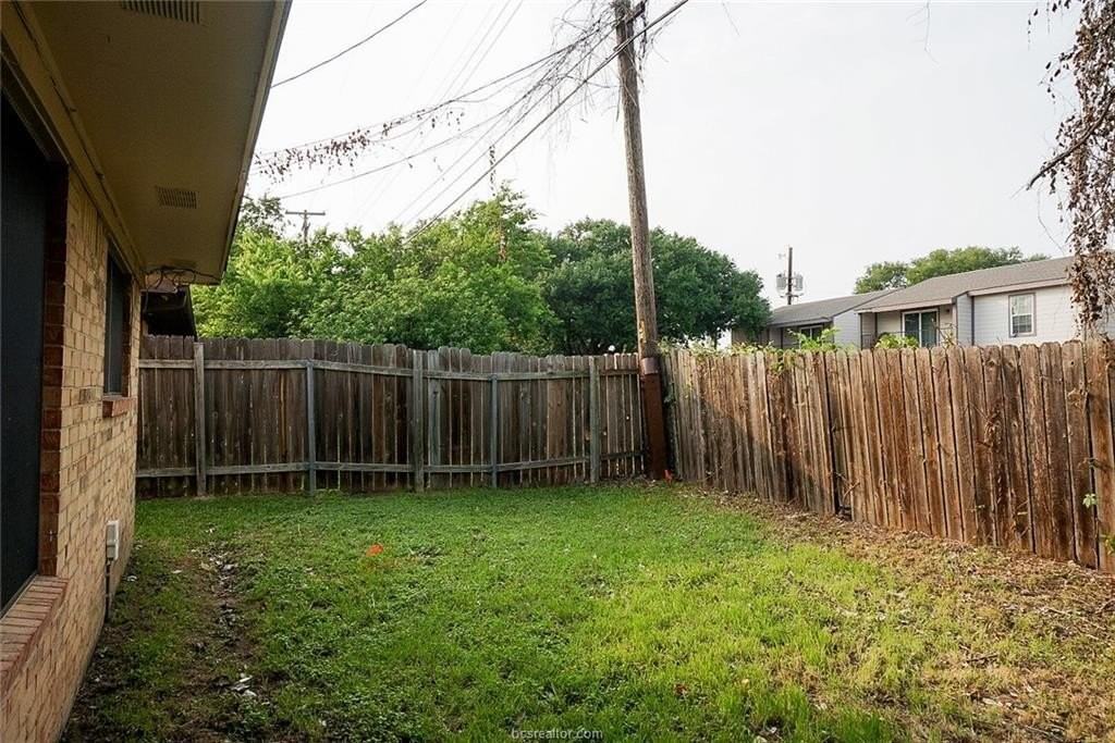 1809 Wilde Oak Cir #A - Photo 5 of 16
