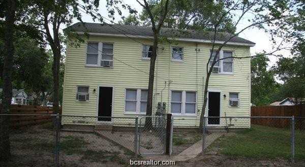 814 Banks Ave #A - Photo 2 of 13