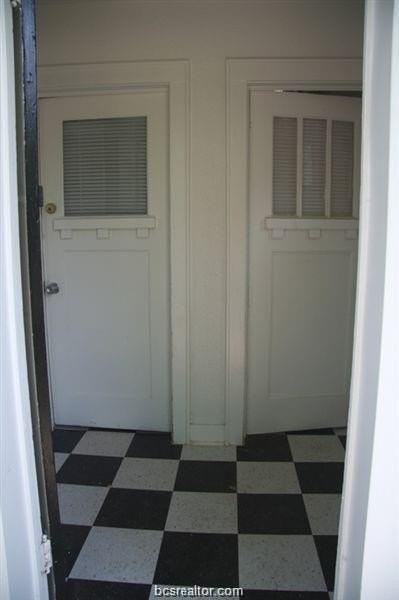 814 Banks Ave #A - Photo 3 of 13