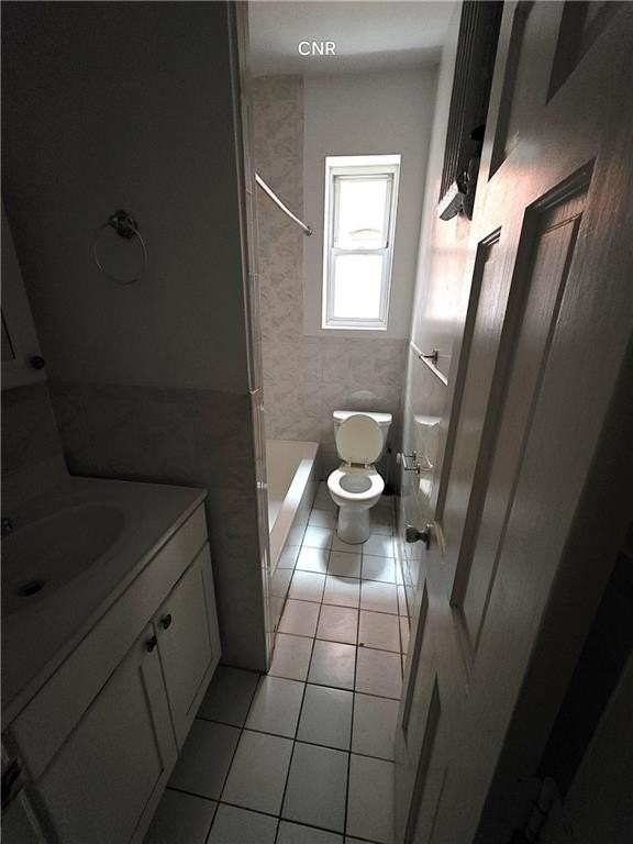 359 E 54th St #4 - Photo 3 of 10