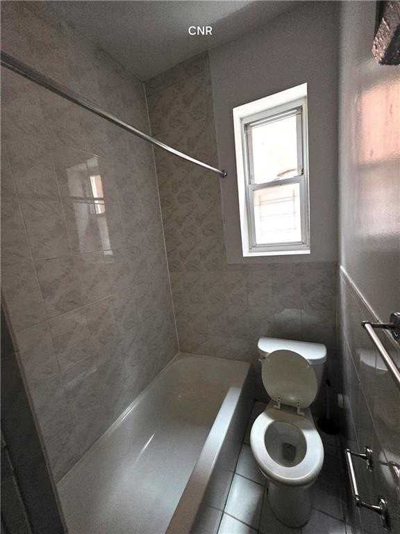 359 E 54th St #4 - Photo 5 of 10