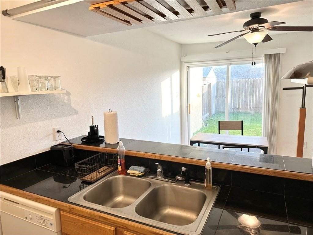 4141 Whiteley Dr #202 - Photo 5 of 15