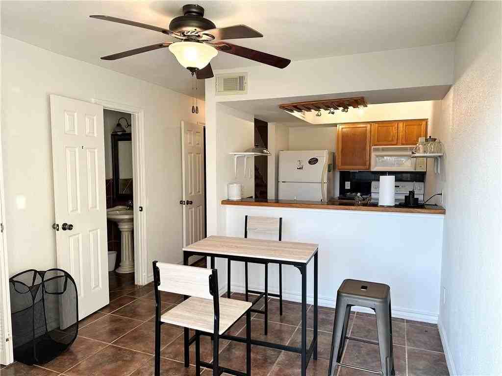 4141 Whiteley Dr #202 - Photo 6 of 15
