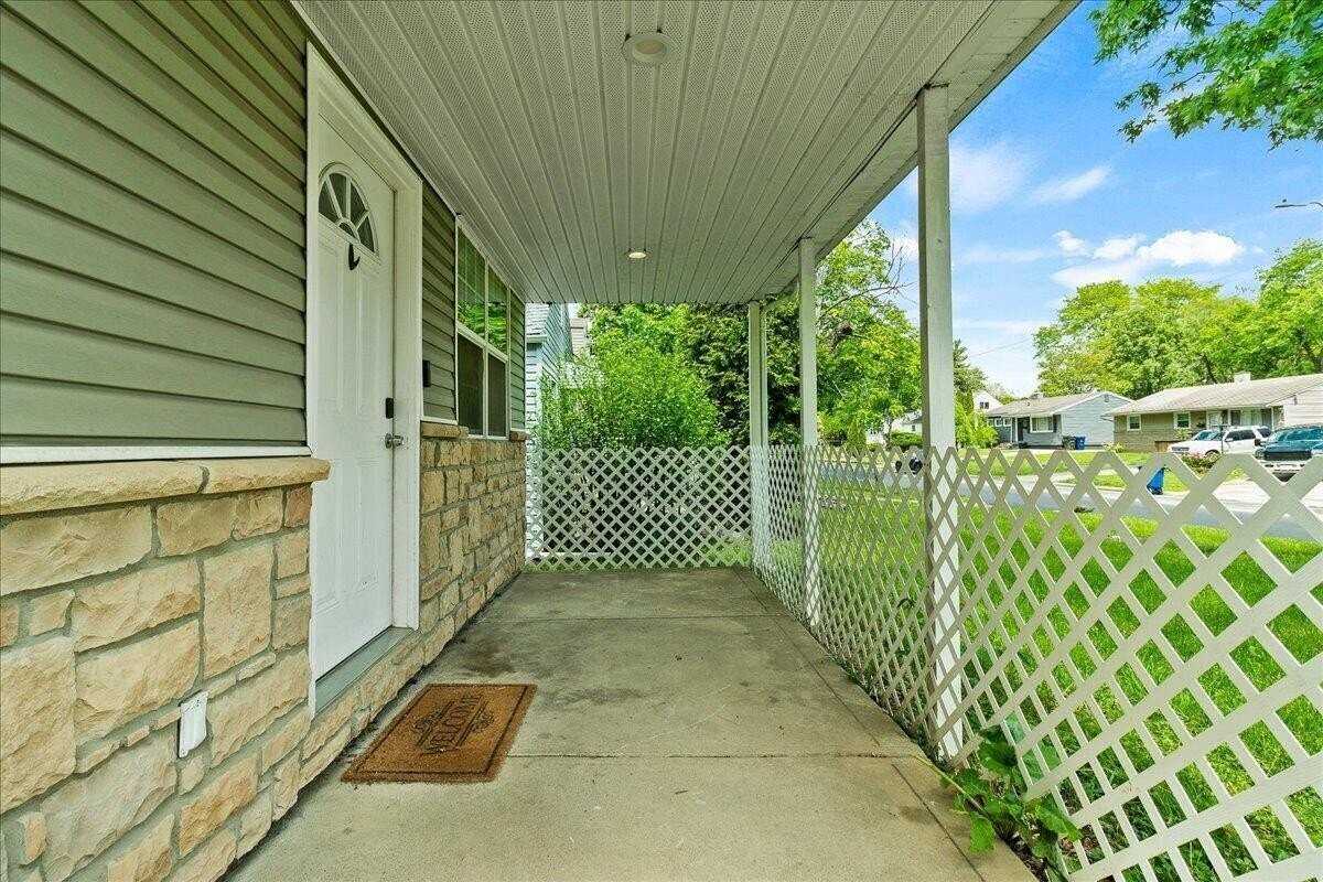 2459 Atwood Ter - Photo 3 of 22