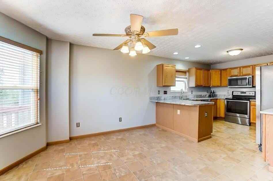 9304 Prestwick Green Dr - Photo 7 of 35