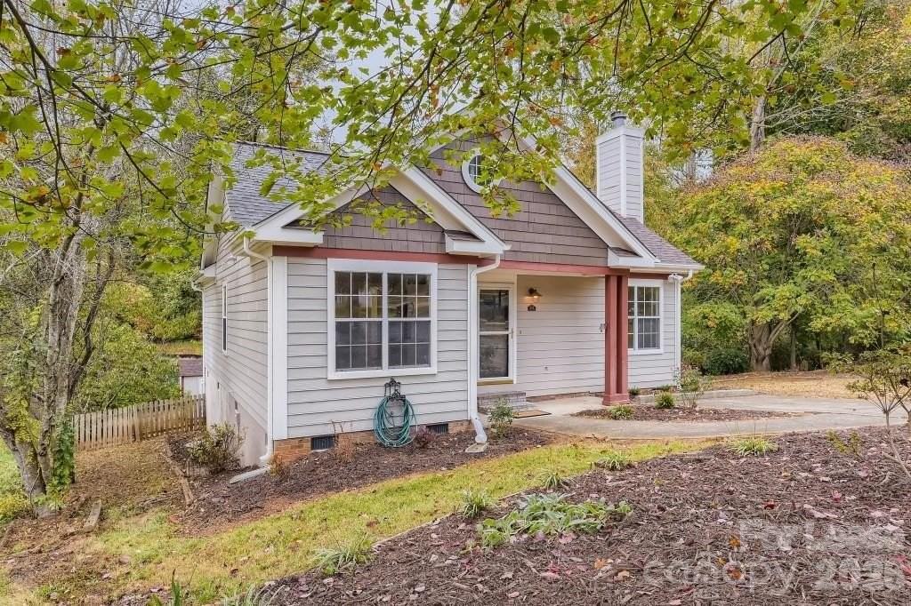 431 Cedarcroft Dr - Photo 2 of 22