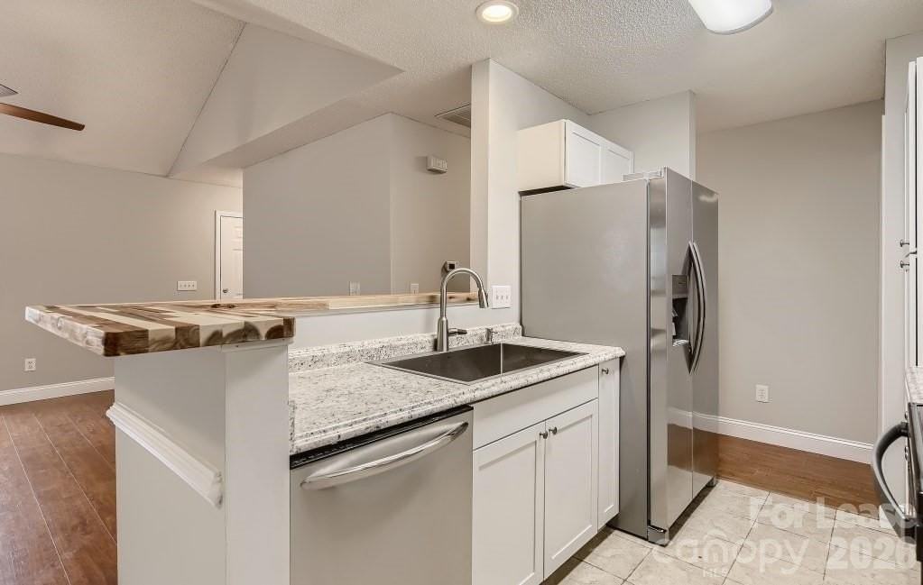 431 Cedarcroft Dr - Photo 6 of 22