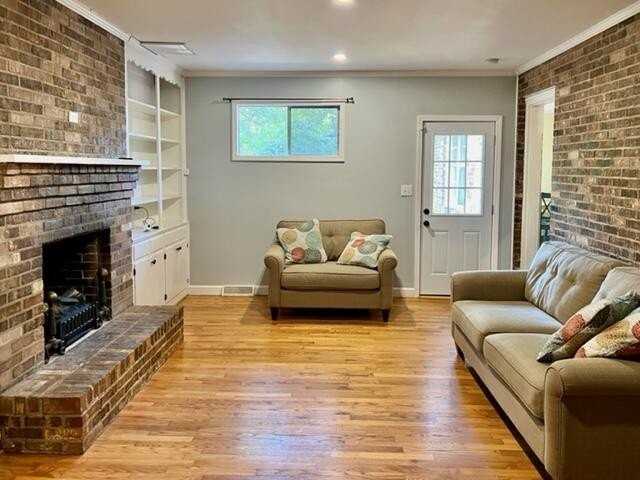 4739 Mimosa St - Photo 3 of 23