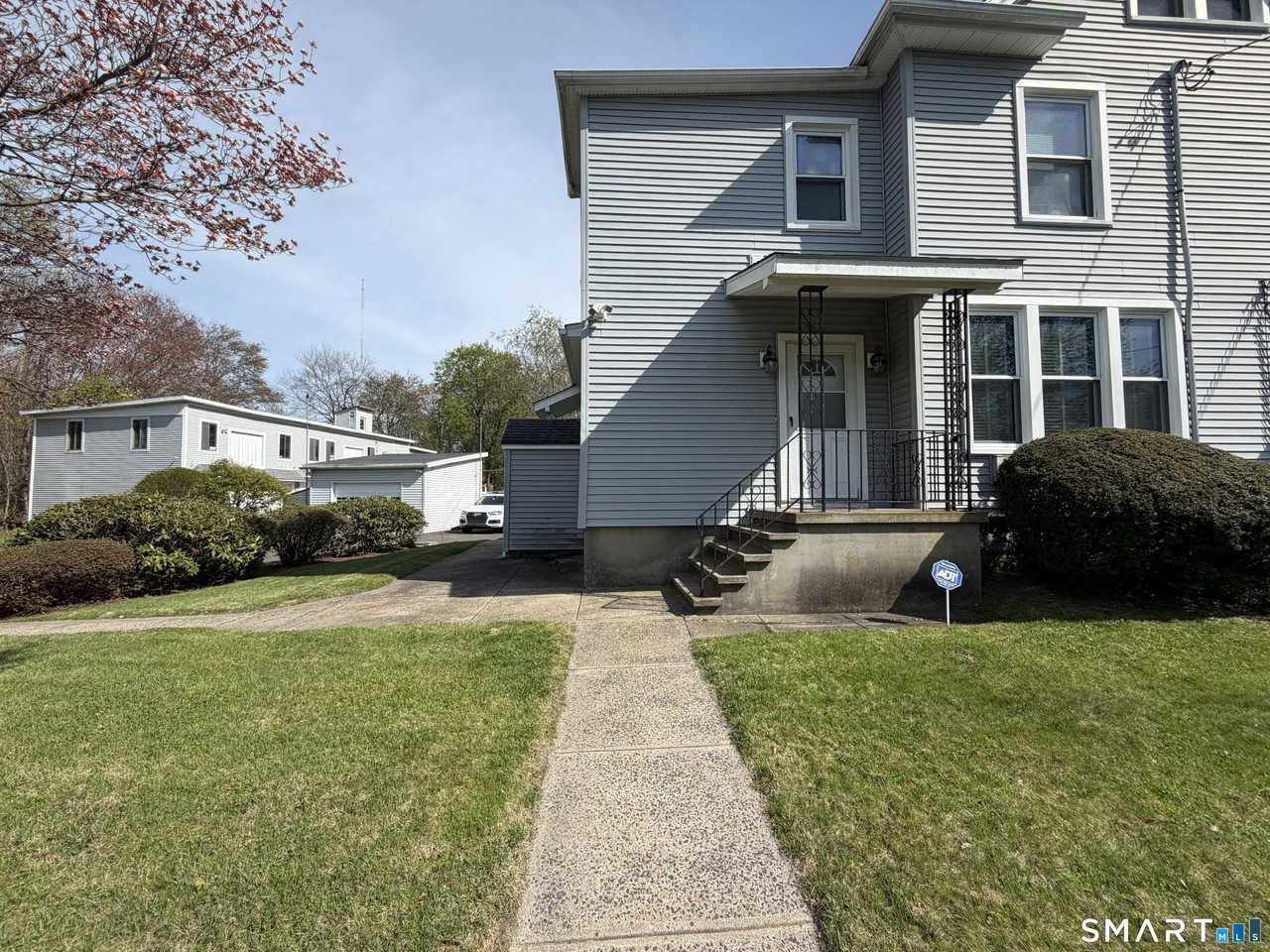 59 Baldwin Ave - Photo 2 of 9