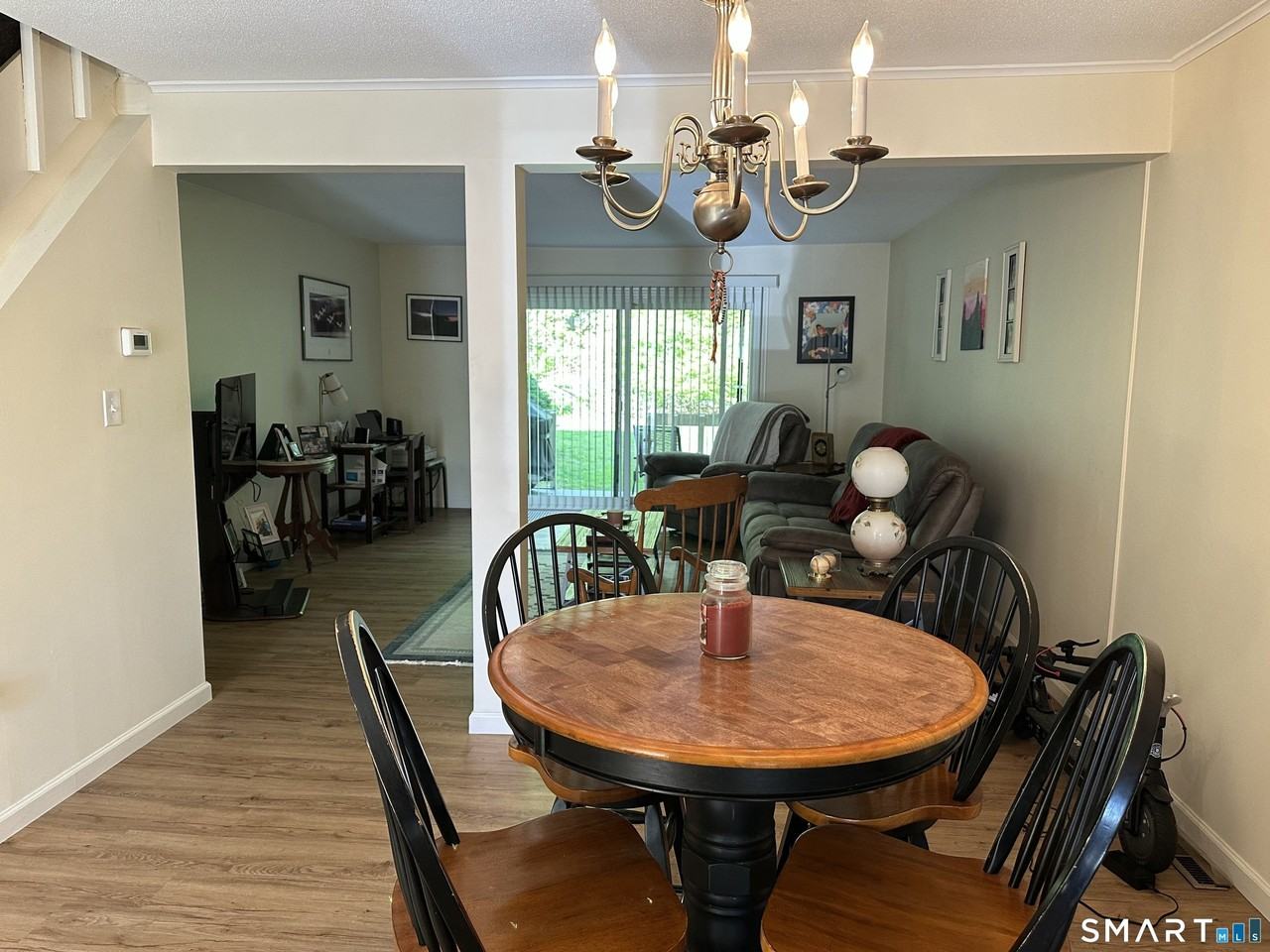 208 Timber Ln - Photo 3 of 15
