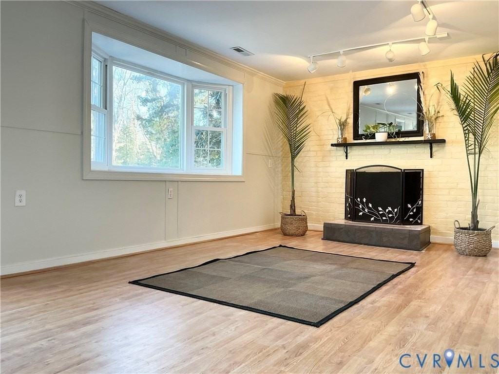 36 Riverview Dr - Photo 4 of 15