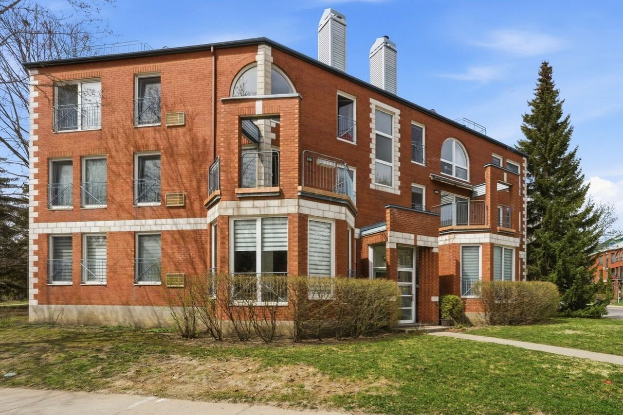 435 Rue De La Noue - Photo 2 of 15