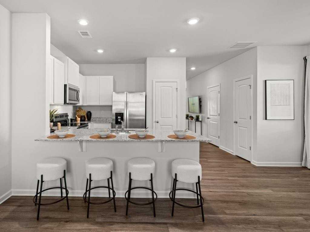 5976 Skylar Dr Sw - Photo 3 of 35