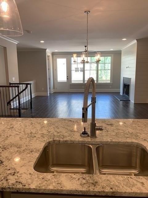 12601 Arnold Mill Rd - Photo 5 of 16