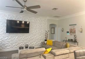featured image of 221 Nw 3rd Pl