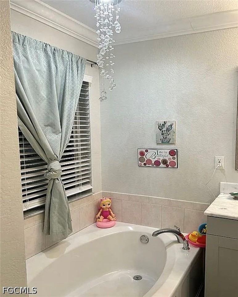 221 Nw 3rd Pl - Photo 2 of 21