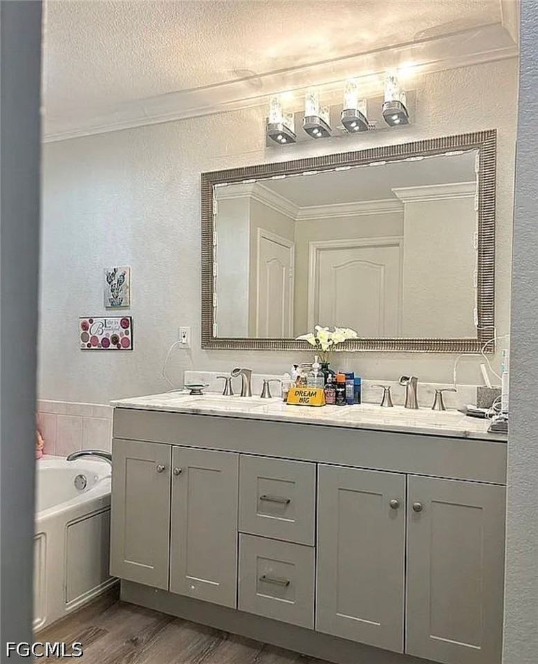 221 Nw 3rd Pl - Photo 5 of 21