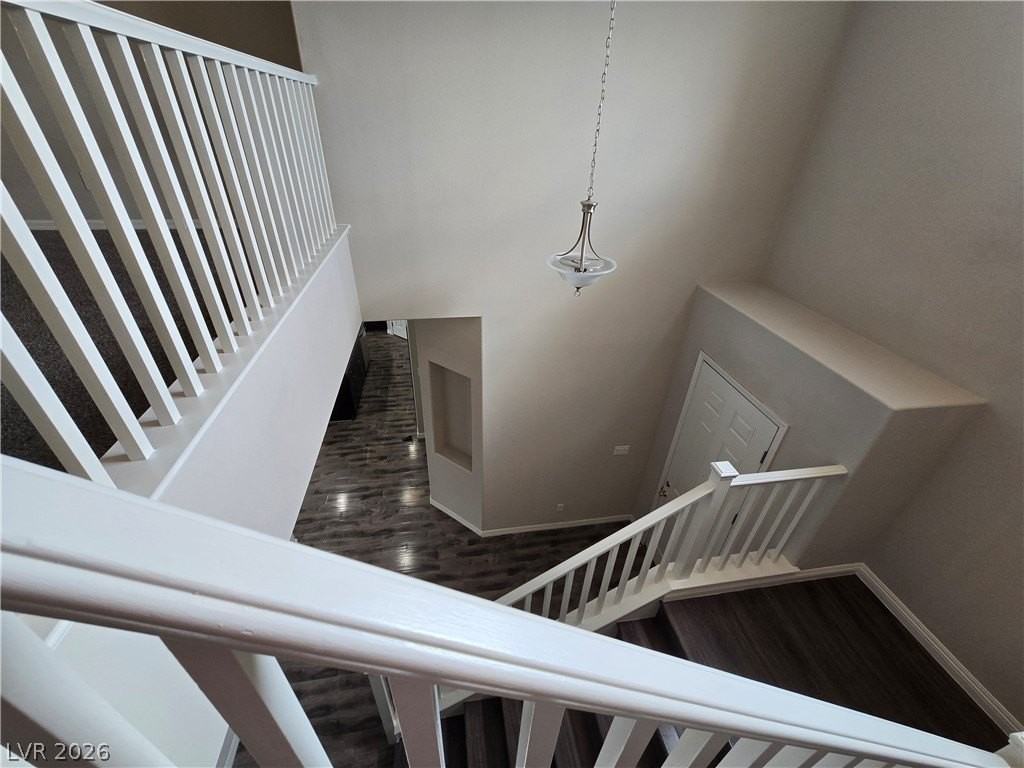 8046 Ancient Oaks Ave - Photo 5 of 40