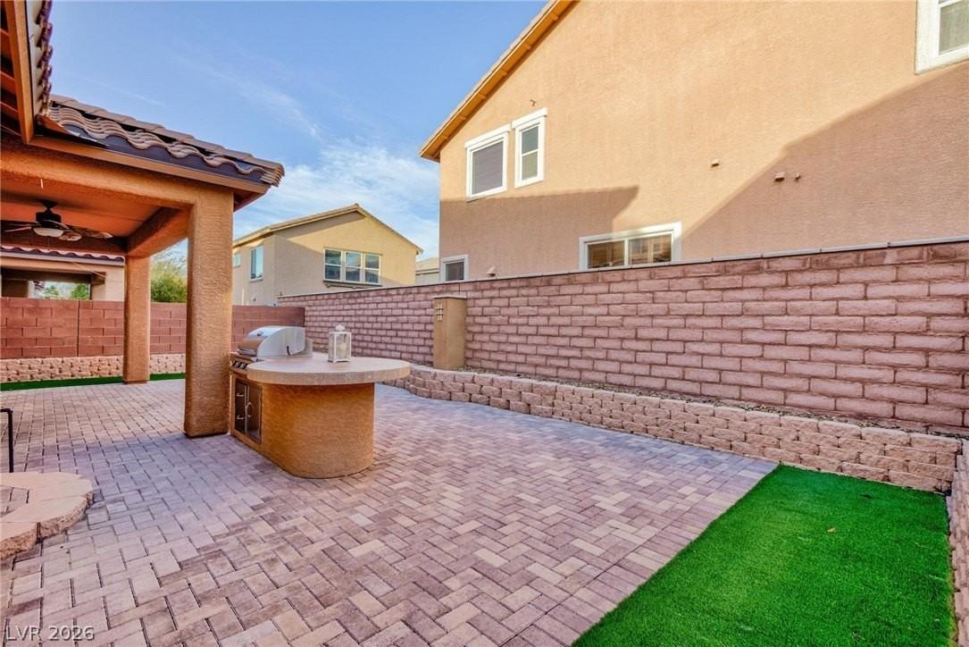 10956 Hunting Hawk Rd - Photo 4 of 50