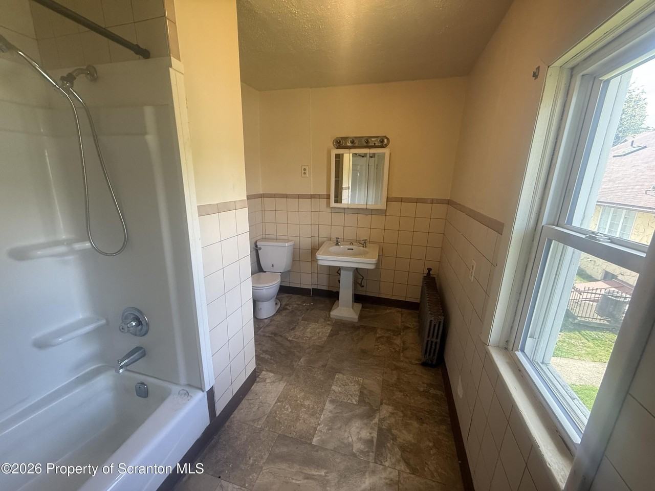 1315 Farr St #2 - Photo 6 of 6