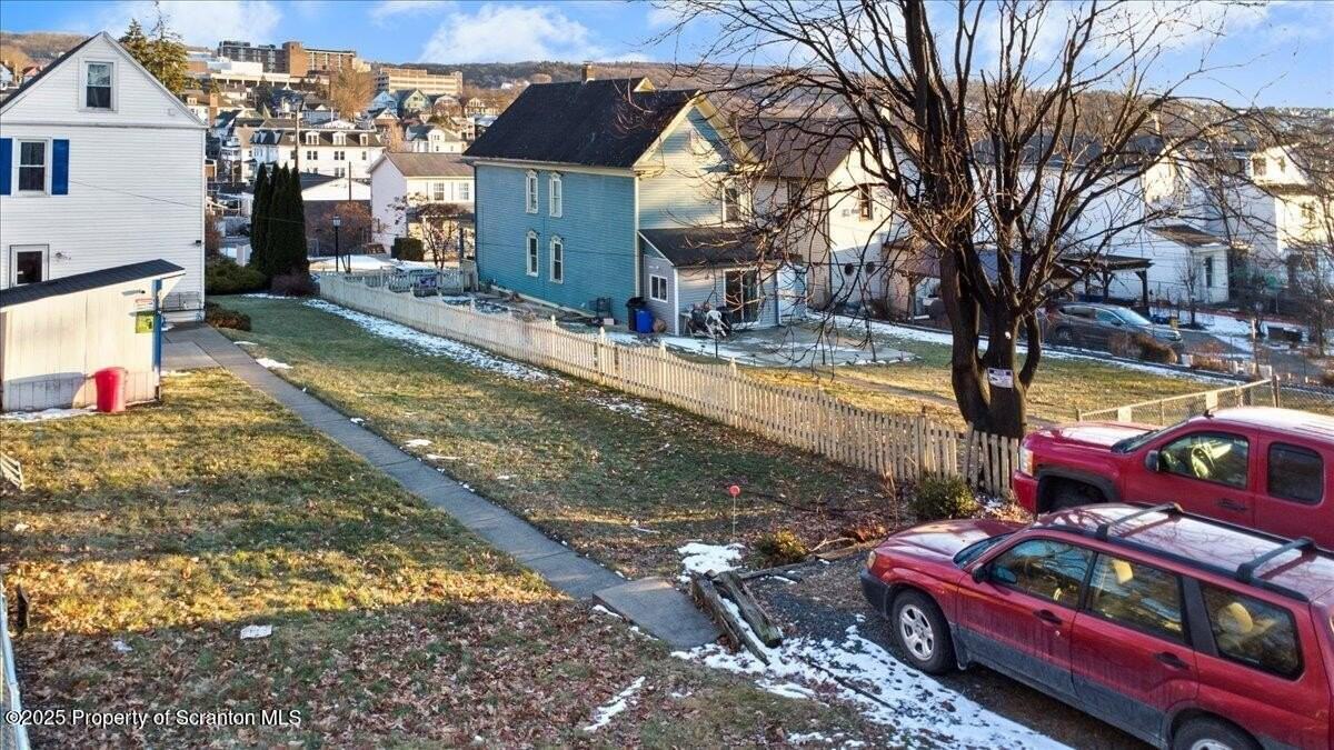 421 N Irving Ave - Photo 5 of 27