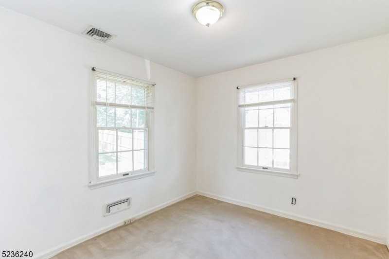13 Wayne Blvd - Photo 7 of 15