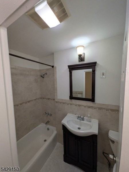 172 Belleville Ave #103 - Photo 3 of 4
