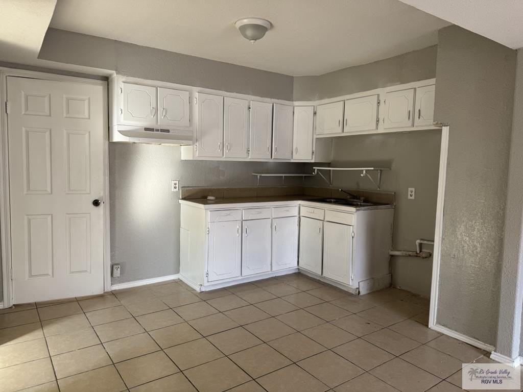 1657 Harvard Ave - Photo 3 of 10