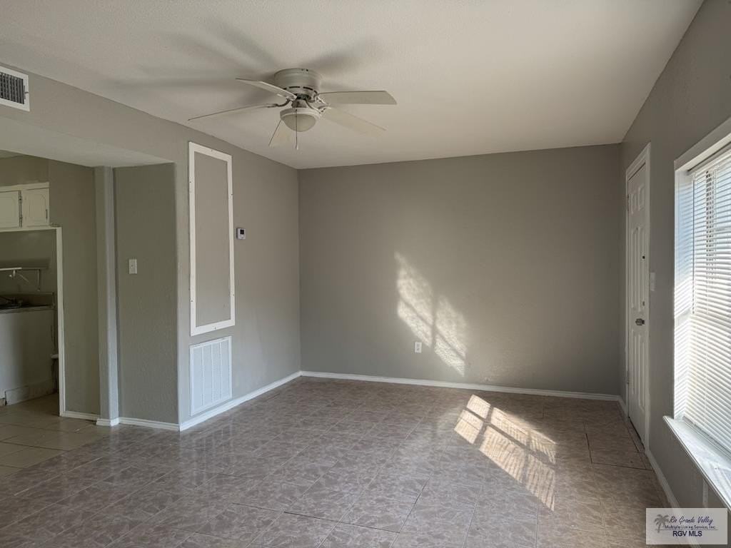 1657 Harvard Ave - Photo 6 of 10